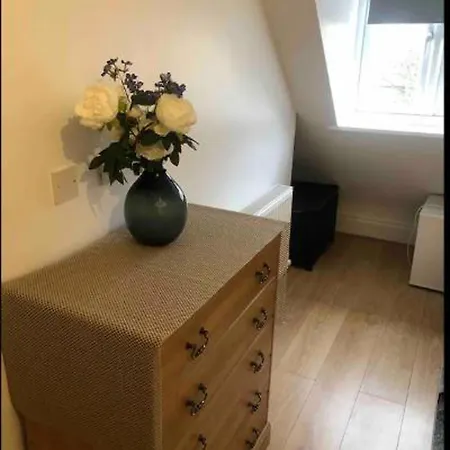 Stunning 3-bed House In Bristol